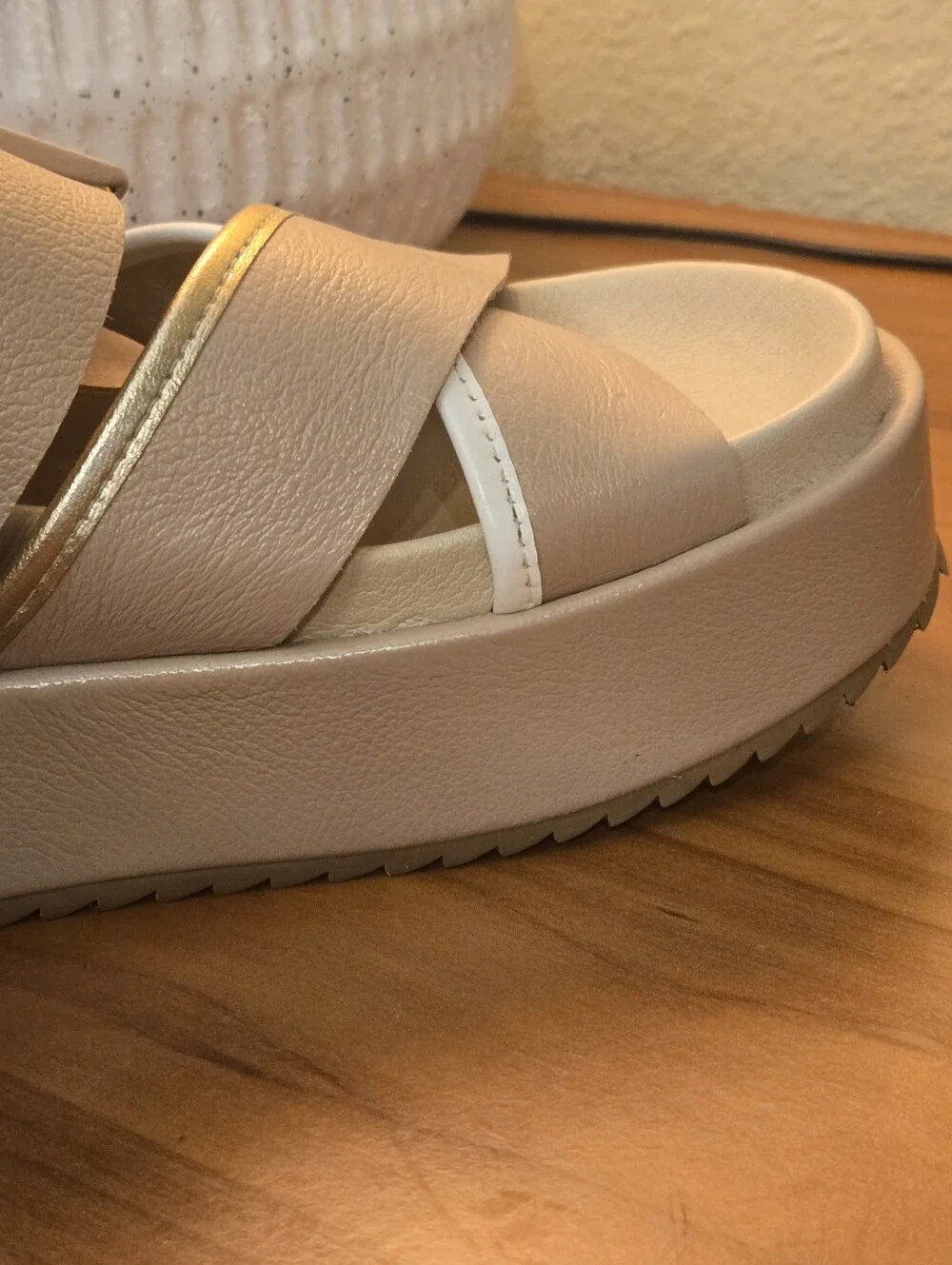 Matiesse Women's Mich Footbed Platform Sandals with Buckle Size 6 Natural Beige